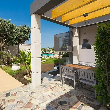 Astinian Apartments Jadranka