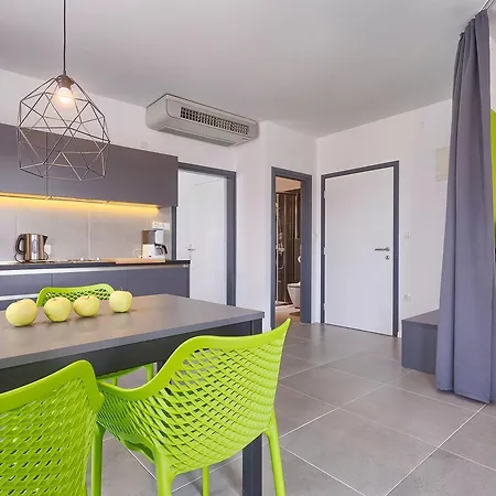 Astinian Apartments Jadranka *
