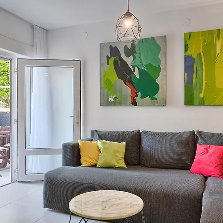 Astinian Jadranka Apartmán *